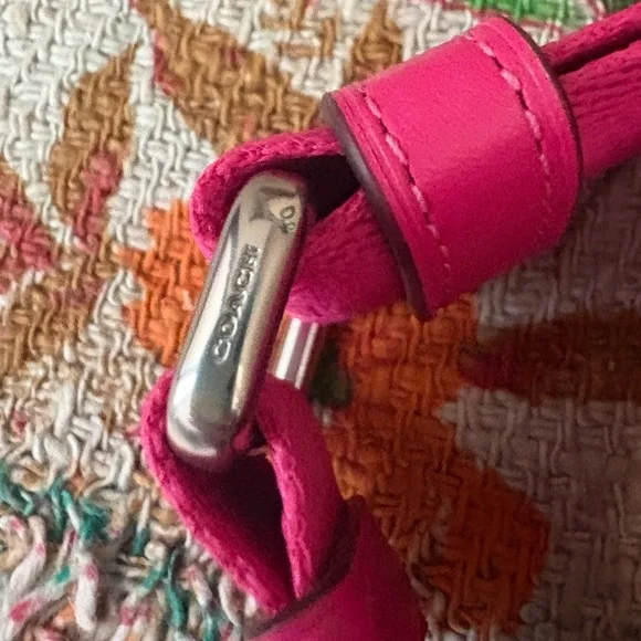 Coach Tonal Signature Webbing Strap - Picture 6 of 6